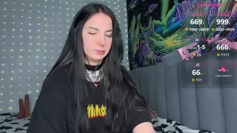 Vivi   online show from 12-19-25, 01:23