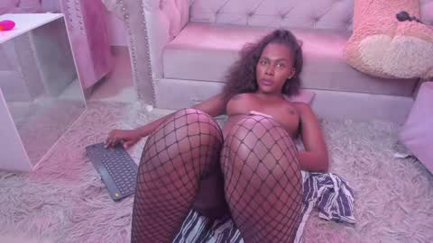 Snapshot of vivi_cooper chatting on 12-03-24, 07:55 vivi cooper online show from 12-03-24, 07:55