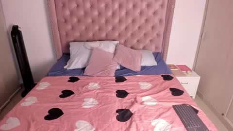 Snapshot of vivi_cooper chatting on 03-01-25, 03:43 vivi cooper online show from 03-01-25, 03:43