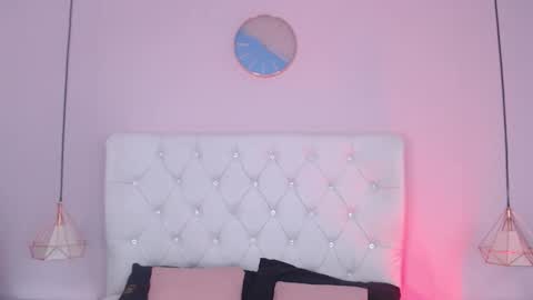 Vivi online show from 10-08-25, 03:48