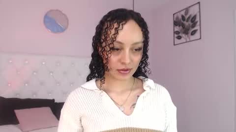 Vivi online show from 10-14-25, 03:29