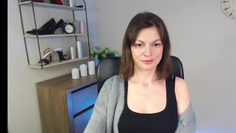 Vivian online show from 02-21-25, 08:18