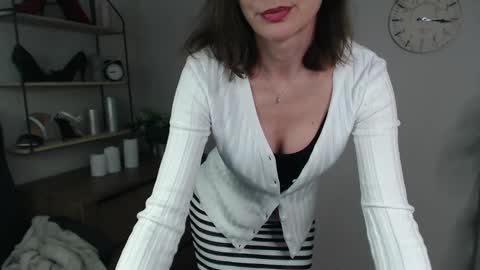 Vivian online show from 02-28-25, 11:03