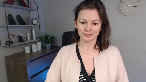 Vivian online show from 03-06-25, 09:47