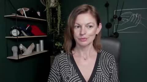 Vivian online show from 09-15-25, 06:35