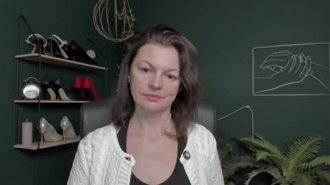 Vivian online show from 11-10-25, 07:40