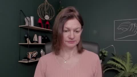 Vivian online show from 12-02-25, 06:41