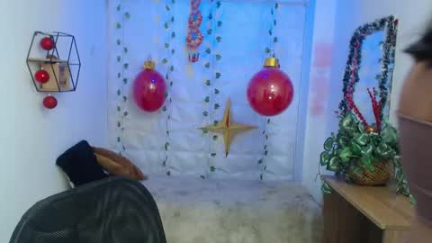 Snapshot of vivian_dutch chatting on 12-17-25, 01:06 Vivian online show from 12-17-25, 01:06