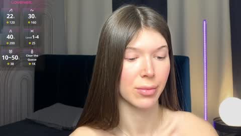 Snapshot of vivian_evans_ chatting on 02-03-25, 07:18 Vivian Evans online show from 02-03-25, 07:18