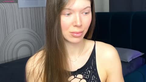 Snapshot of vivian_evans_ chatting on 02-07-25, 12:31 Vivian Evans online show from 02-07-25, 12:31