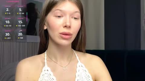 Snapshot of vivian_evans_ chatting on 02-19-25, 01:29 Vivian Evans online show from 02-19-25, 01:29