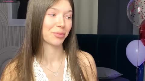 Snapshot of vivian_evans_ chatting on 02-20-25, 04:07 Vivian Evans online show from 02-20-25, 04:07