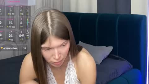 Snapshot of vivian_evans_ chatting on 03-07-25, 03:51 Vivian Evans online show from 03-07-25, 03:51