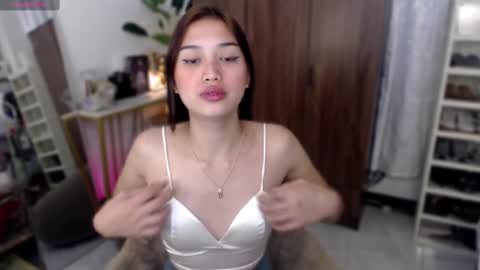 Vivian online show from 11-11-25, 02:33