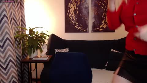 Vivian online show from 10-19-25, 05:57