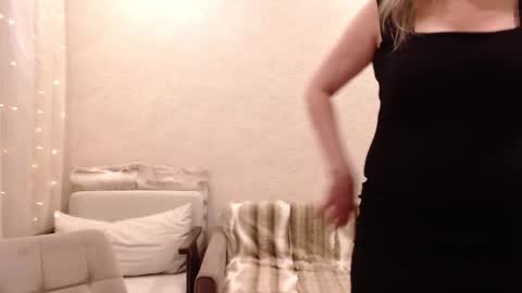 Vivian online show from 03-14-26, 04:01