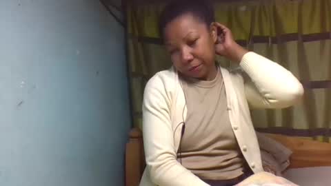 viviane0812 online show from 09-08-25, 04:28