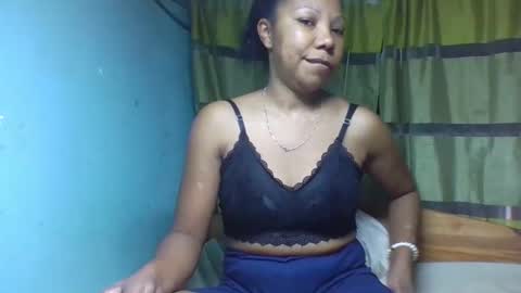 viviane0812 online show from 12-03-25, 06:10