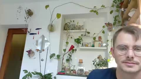 Snapshot of vivid_ether chatting on 12-31-24, 12:57 Viv online show from 12-31-24, 12:57