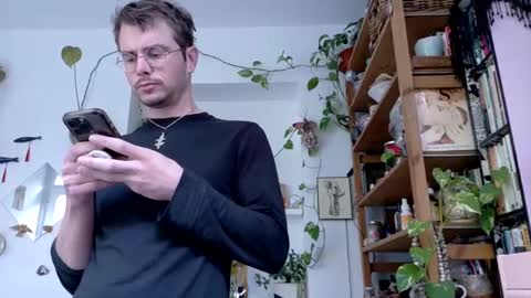 Snapshot of vivid_ether chatting on 02-19-25, 09:06 Viv online show from 02-19-25, 09:06