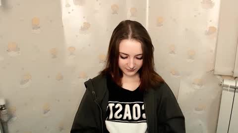 vivienalles_ online show from 12-05-24, 05:28