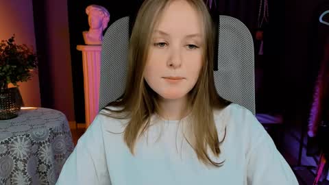 Vivien online show from 01-10-25, 07:21