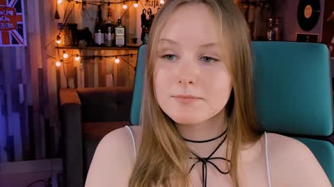 Vivien online show from 01-14-25, 08:37