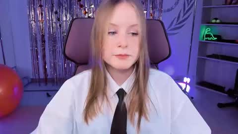 Vivien online show from 03-09-25, 09:02