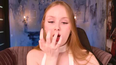 Vivien online show from 11-12-25, 01:11