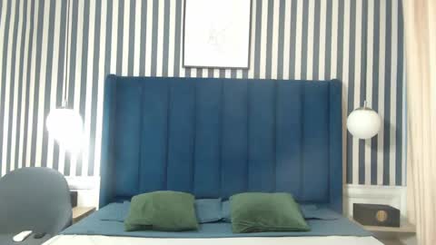 Vivian  online show from 09-18-25, 12:18