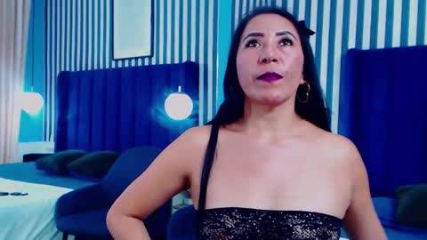 Vivian  online show from 12-19-25, 02:13