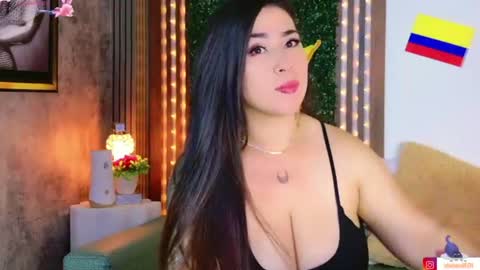 Snapshot of viviwolff chatting on 06-23-26, 04:54 Vivi online show from 06-23-26, 04:54