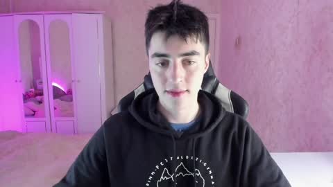 Snapshot of vlad1605 chatting on 12-02-24, 02:31 Martin online show from 12-02-24, 02:31