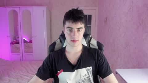 Snapshot of vlad1605 chatting on 12-03-24, 11:13 Martin online show from 12-03-24, 11:13