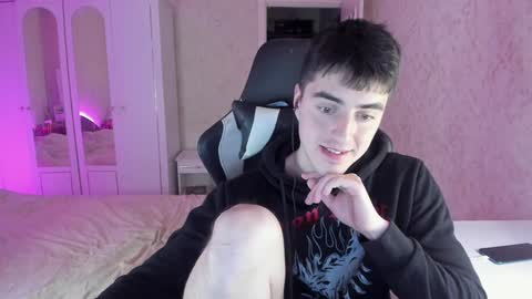 Snapshot of vlad1605 chatting on 12-04-24, 02:20 Martin online show from 12-04-24, 02:20