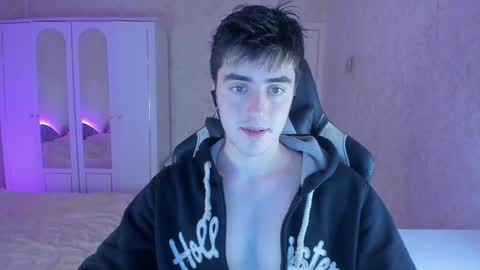 Snapshot of vlad1605 chatting on 01-15-25, 09:30 Martin online show from 01-15-25, 09:30