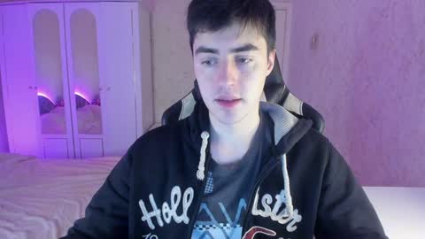 Snapshot of vlad1605 chatting on 01-16-25, 01:47 Martin online show from 01-16-25, 01:47