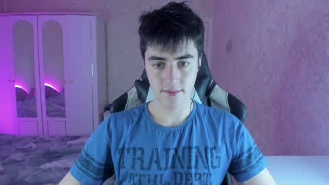 Snapshot of vlad1605 chatting on 01-17-25, 08:11 Martin online show from 01-17-25, 08:11