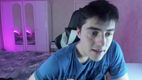 Snapshot of vlad1605 chatting on 01-19-25, 10:17 Martin online show from 01-19-25, 10:17