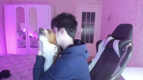 Snapshot of vlad1605 chatting on 02-12-25, 01:52 Martin online show from 02-12-25, 01:52