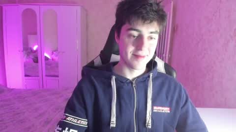 Snapshot of vlad1605 chatting on 02-13-25, 01:50 Martin online show from 02-13-25, 01:50