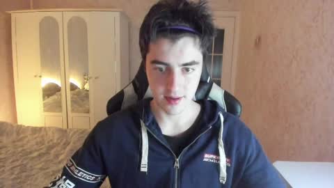 Snapshot of vlad1605 chatting on 02-16-25, 04:20 Martin online show from 02-16-25, 04:20