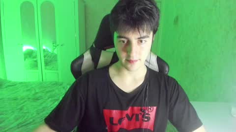 Snapshot of vlad1605 chatting on 02-16-25, 10:43 Martin online show from 02-16-25, 10:43