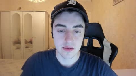 Snapshot of vlad1605 chatting on 09-14-25, 12:48 Martin online show from 09-14-25, 12:48