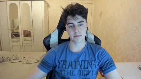 Snapshot of vlad1605 chatting on 09-24-25, 03:04 Martin online show from 09-24-25, 03:04