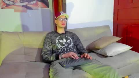 Snapshot of vlad__night chatting on 02-05-26, 11:37 Vlad online show from 02-05-26, 11:37