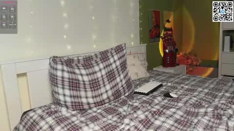 Snapshot of vlad_ggvldd chatting on 03-11-25, 04:51 Vlad Dinovich online show from 03-11-25, 04:51