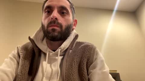 Snapshot of vnast010 chatting on 12-18-24, 08:31 vnast010 online show from 12-18-24, 08:31