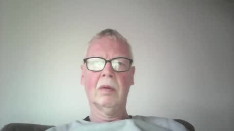 Snapshot of volkeronly chatting on 02-12-26, 01:06 volkeronly online show from 02-12-26, 01:06