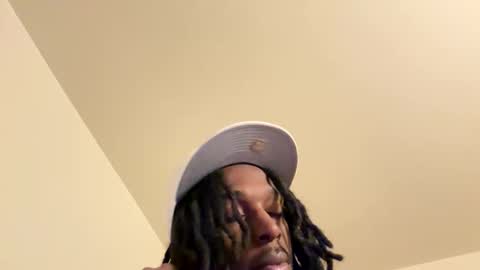 Snapshot of vonnieeb2x chatting on 10-05-25, 07:39 vonnieeb2x online show from 10-05-25, 07:39